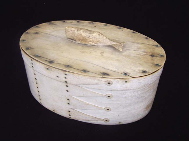 A large oval 19th century 'Four Finger' ANTIQUE Scrimshawed Whalebone 'DITTY" Box